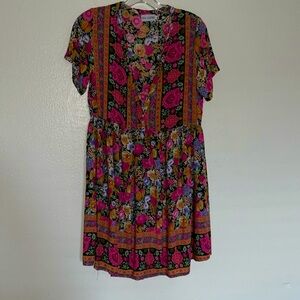 Sea lustre beautiful print dress. It’s a size m/l